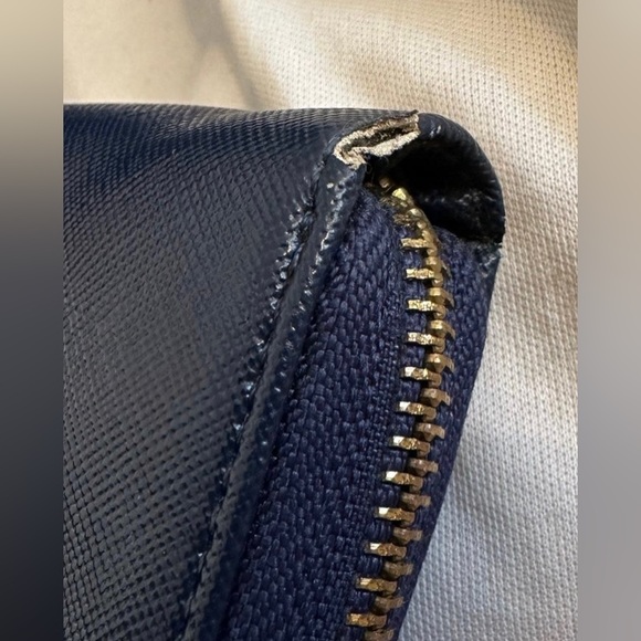 Tory Burch Navy full size wallet - Picture 9 of 12